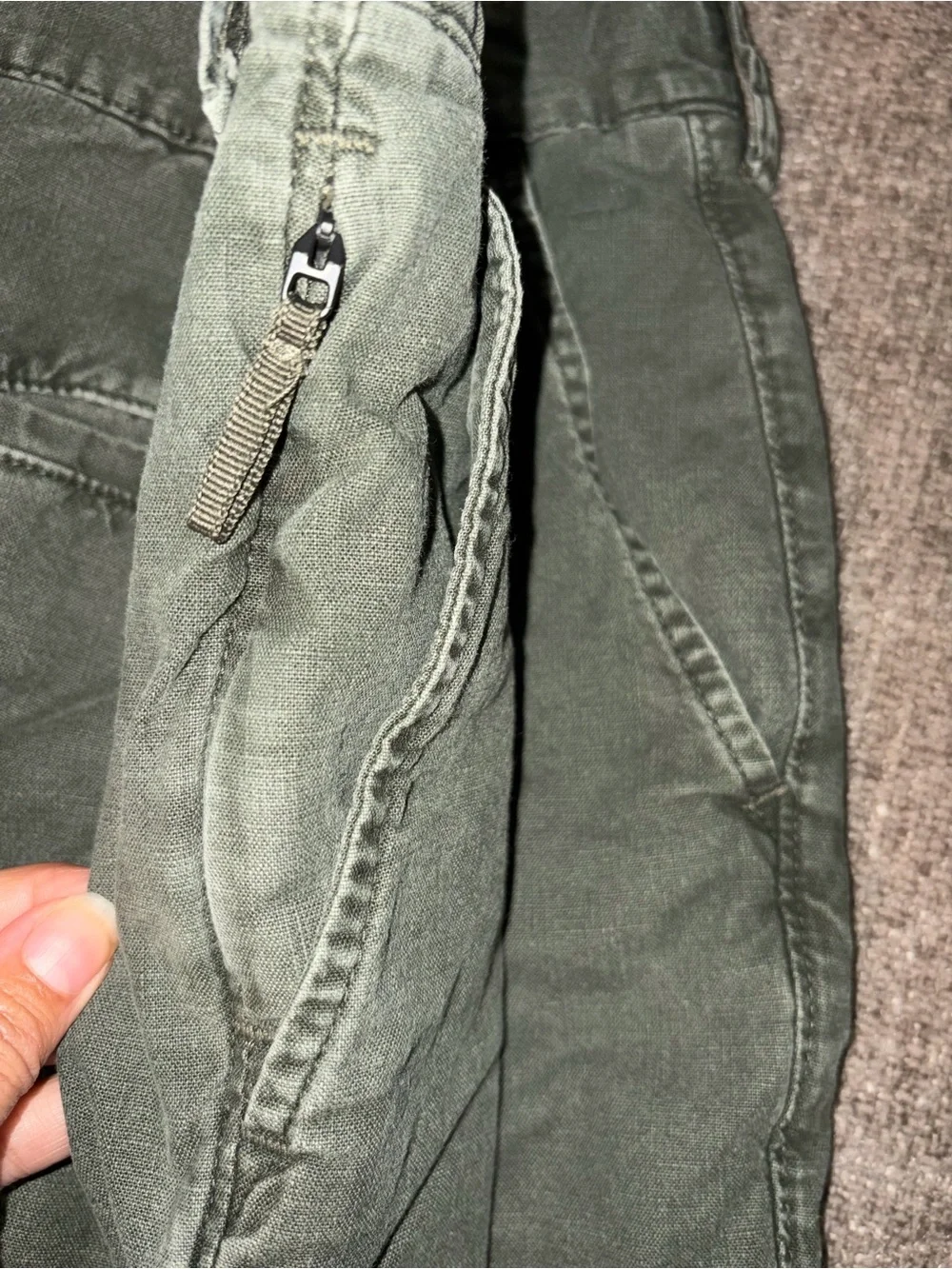 American Eagle Men’s Linen Blend Olive green shorts size 29.